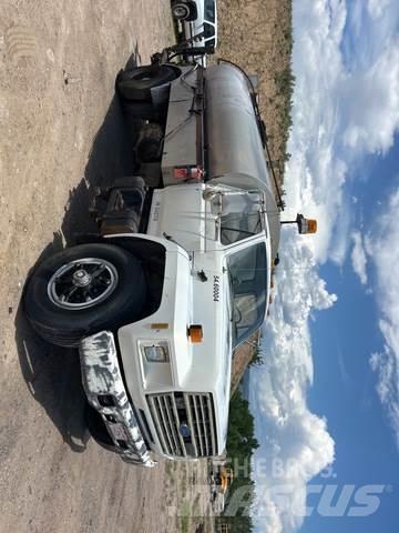 Ford F700 Φορτηγά-Μπετονιέρες