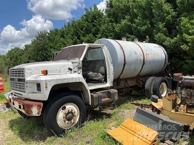 Ford F700 Βυτιοφόρα φορτηγά