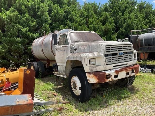 Ford F700 Βυτιοφόρα φορτηγά