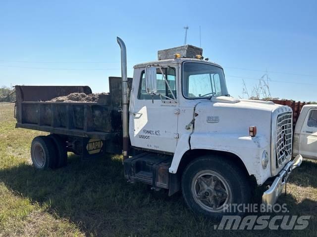Ford F7000 Φορτηγά Ανατροπή