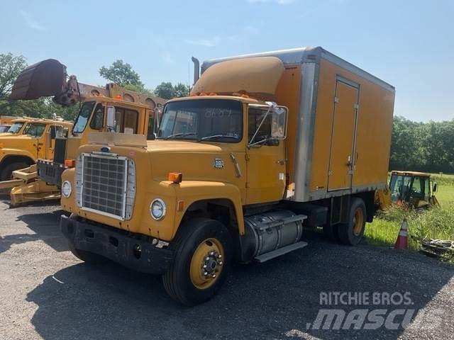 Ford L8000 Δημοτικά οχήματα/Οχήματα γενικής χρήσης