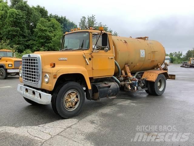 Ford L8000 Βυτία νερού