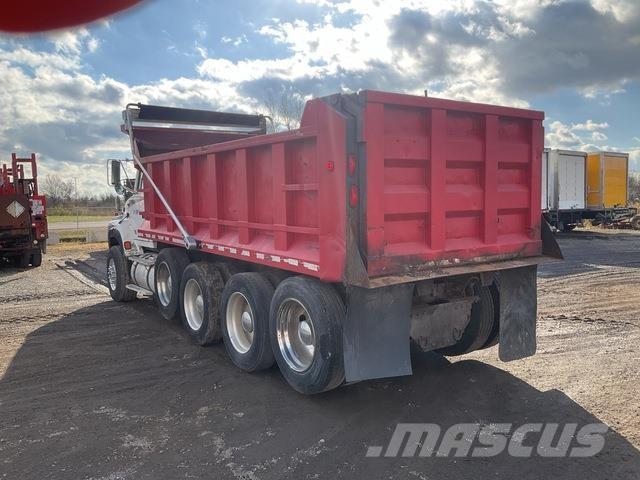 Ford L900 Φορτηγά Ανατροπή