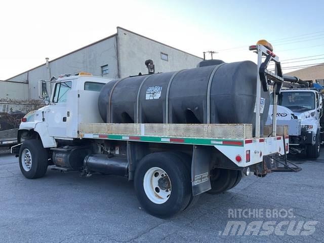 Ford L9000 Αποφρακτικά οχήματα