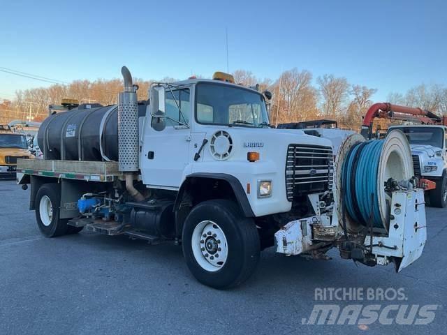 Ford L9000 Αποφρακτικά οχήματα