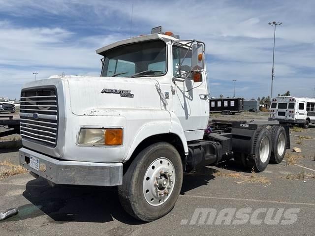 Ford L9000 Τράκτορες