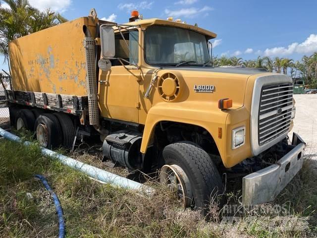 Ford LT8000 Βυτία νερού