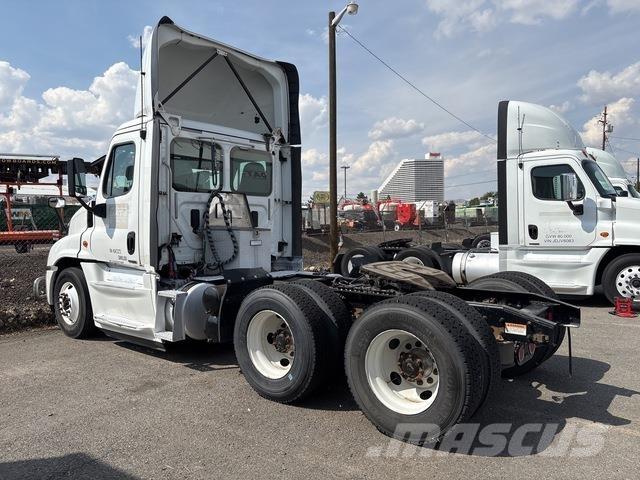 Freightliner  Τράκτορες