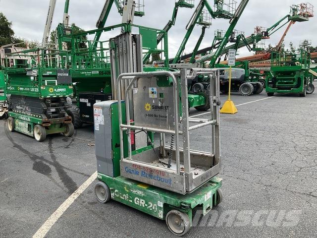 Genie GR-20 Ανυψωτήρες με κατακόρυφους πυλώνες