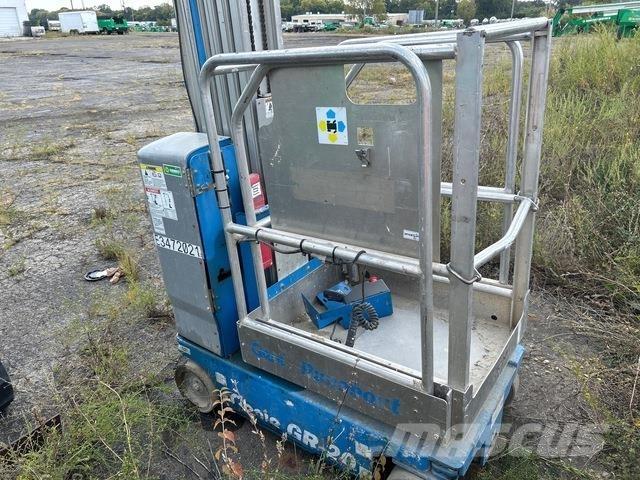 Genie GR-20 Ανυψωτήρες με κατακόρυφους πυλώνες