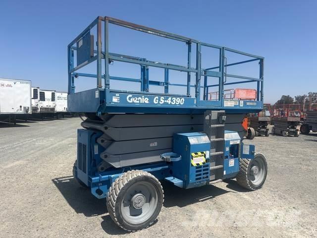 Genie GS-4390 Ανυψωτήρες ψαλιδωτής άρθρωσης