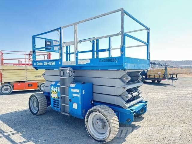 Genie GS-4390 Ανυψωτήρες ψαλιδωτής άρθρωσης