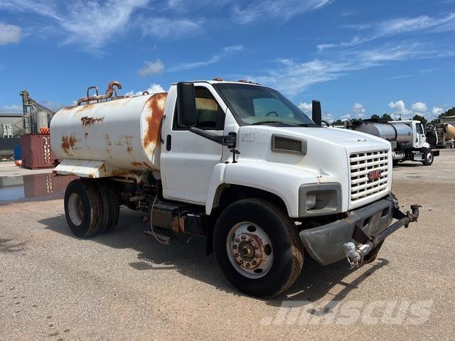 GMC C7500 Βυτία νερού