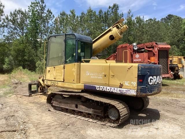Gradall XL2200 Εκσκαφείς με ερπύστριες