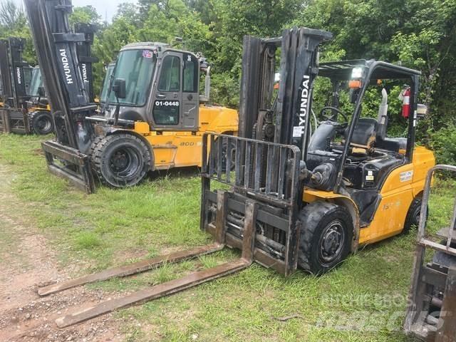 Hyundai 35D-9 Κατασκευές - Άλλα