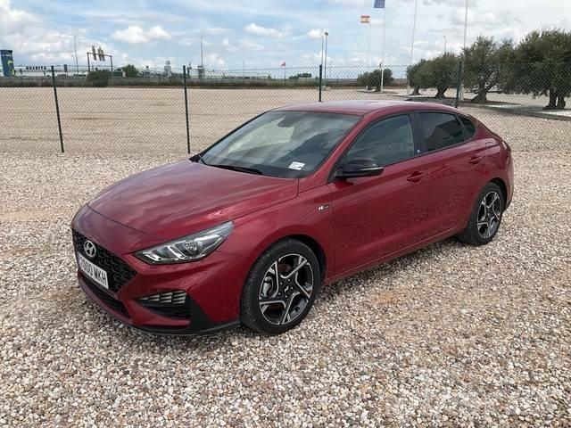 Hyundai i30 Αυτοκίνητα