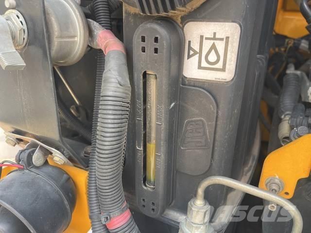 JCB 135 HD Φορτωτάκια