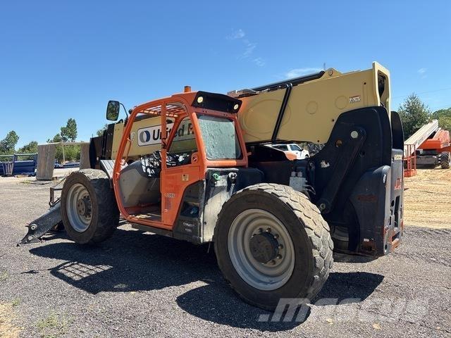 JLG 1055 Τηλεσκοπικοί ανυψωτές