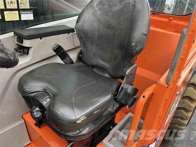 JLG 1055 Τηλεσκοπικοί ανυψωτές