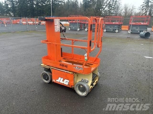JLG 1230ES Ανυψωτήρες με κατακόρυφους πυλώνες