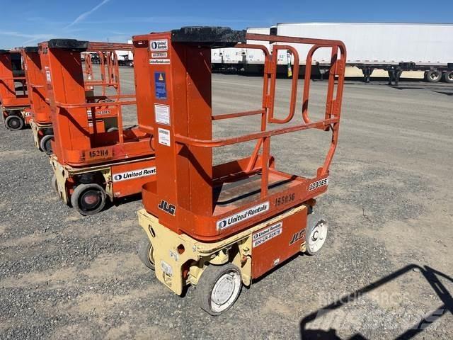 JLG 1230ES Ανυψωτήρες με κατακόρυφους πυλώνες
