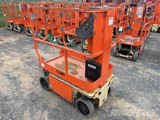 JLG 1230ES Ανυψωτήρες με κατακόρυφους πυλώνες
