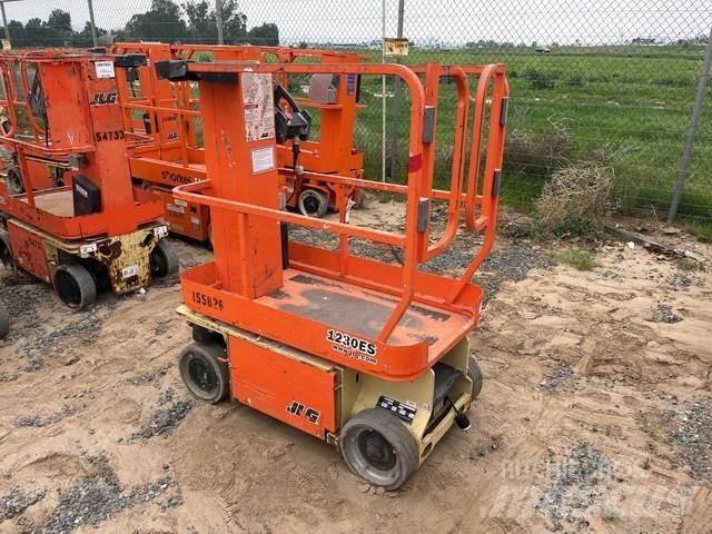 JLG 1230ES Ανυψωτήρες με κατακόρυφους πυλώνες