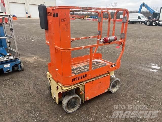 JLG 1230ES Ανυψωτήρες με κατακόρυφους πυλώνες