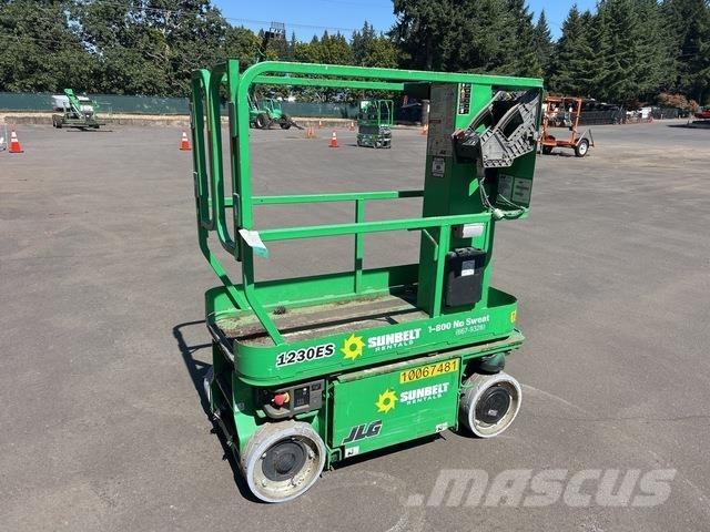 JLG 1230ES Ανυψωτήρες με κατακόρυφους πυλώνες