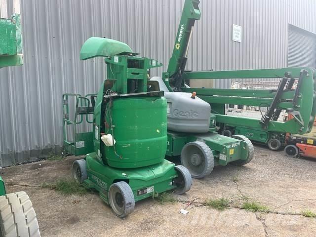 JLG Toucan 26E Ανυψωτήρες με κατακόρυφους πυλώνες