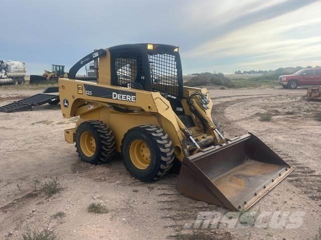 John Deere 325 Φορτωτάκια