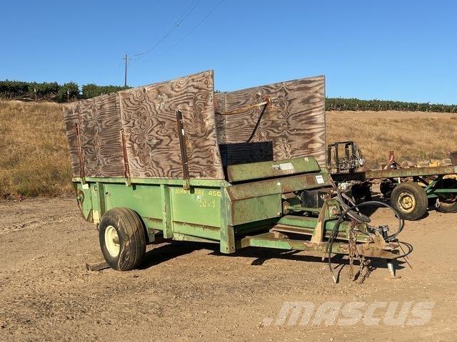 John Deere 450 Διασκορπιστές κοπριάς