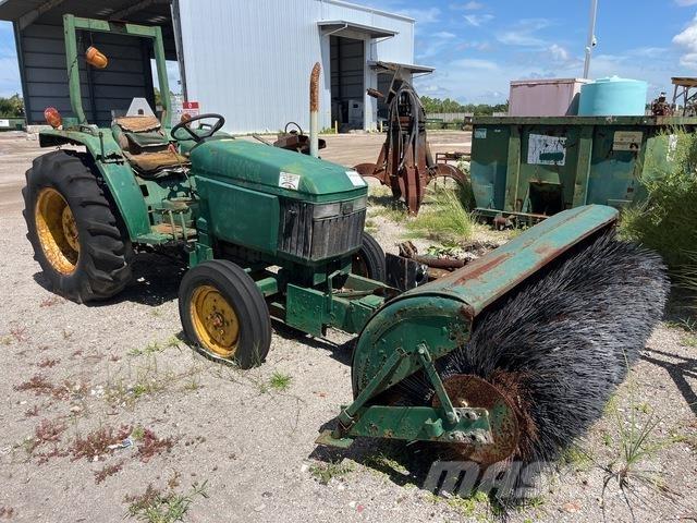 John Deere 970 Εσωτερικές σκούπες