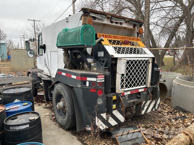 Johnston  Φορτηγά σκούπες