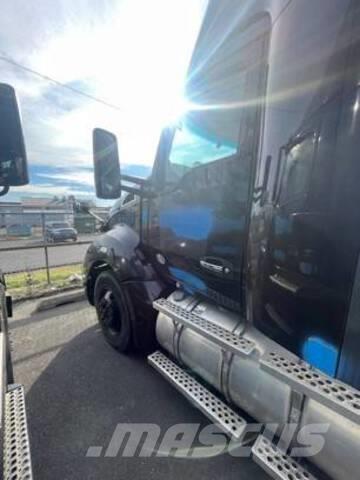 Kenworth T680 Τράκτορες