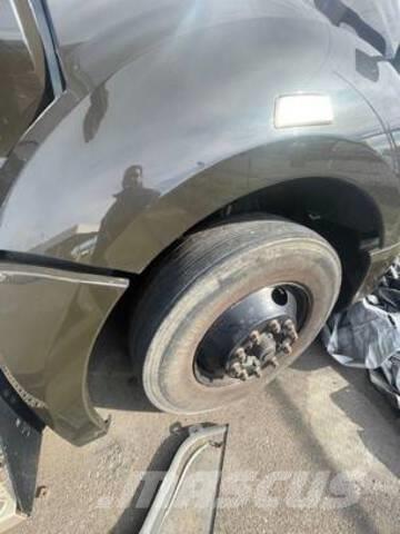 Kenworth T680 Τράκτορες