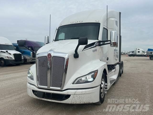 Kenworth T680 Τράκτορες