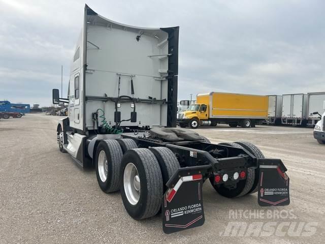 Kenworth T680 Τράκτορες