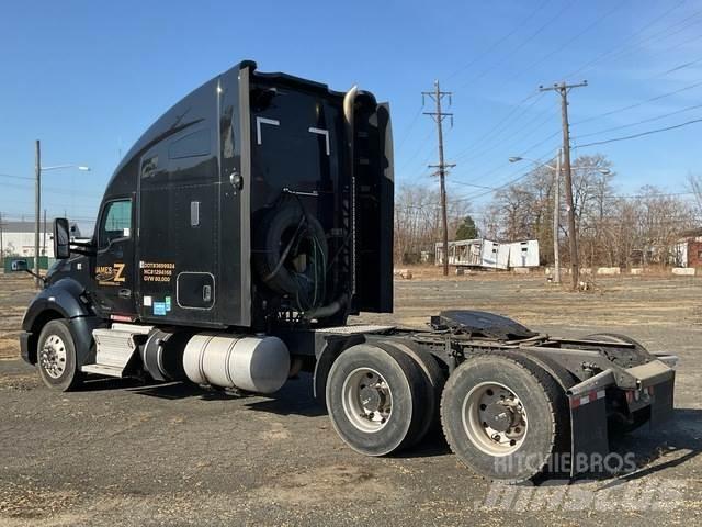 Kenworth T680 Τράκτορες