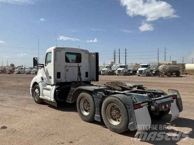 Kenworth T680 Τράκτορες