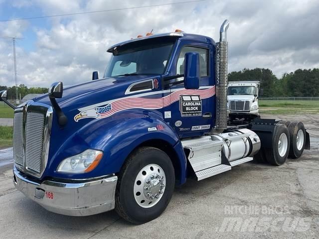 Kenworth T680 Τράκτορες
