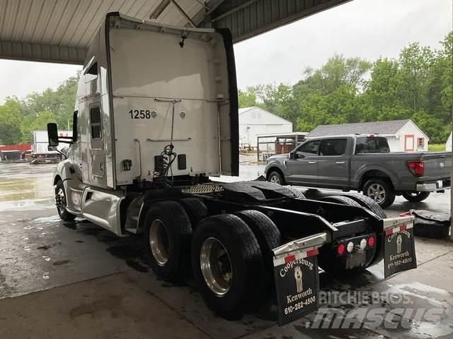 Kenworth T680 Τράκτορες