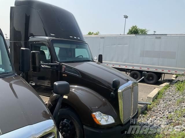 Kenworth T680 Τράκτορες