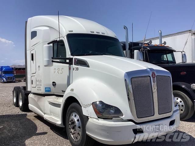 Kenworth T680 Τράκτορες