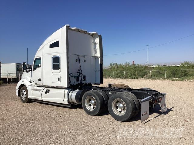 Kenworth T680 Τράκτορες