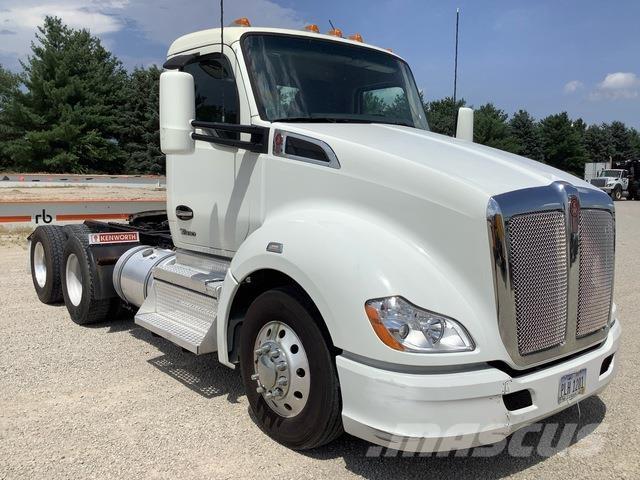 Kenworth T680 Τράκτορες