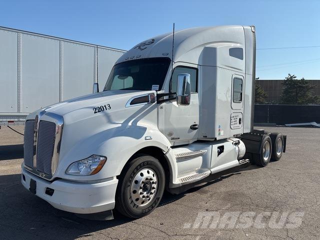 Kenworth T680 Τράκτορες