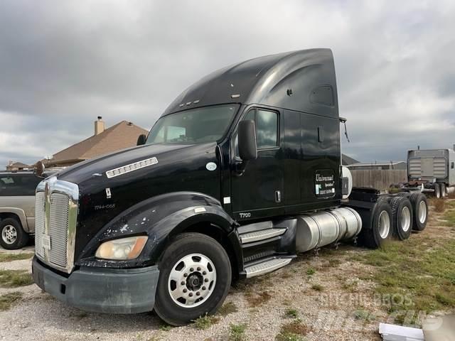 Kenworth T700 Τράκτορες