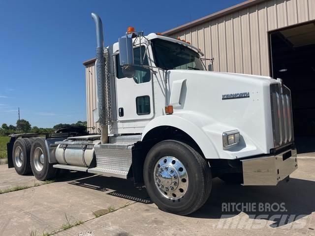 Kenworth T800 Τράκτορες