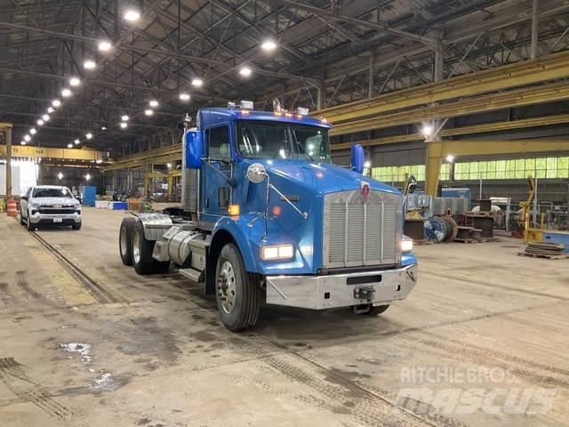 Kenworth T800 Τράκτορες
